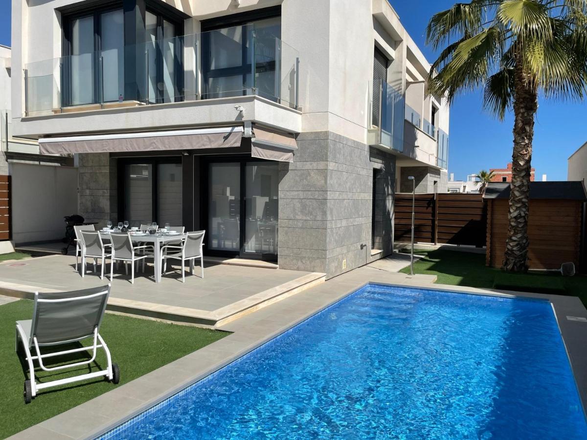 Vistabella Villa โอริอุเอลา ภายนอก รูปภาพ