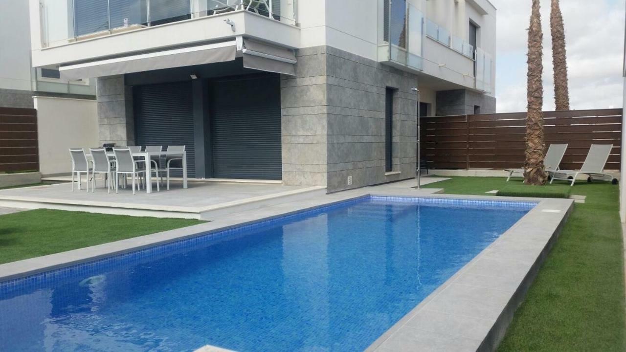 Vistabella Villa โอริอุเอลา ภายนอก รูปภาพ