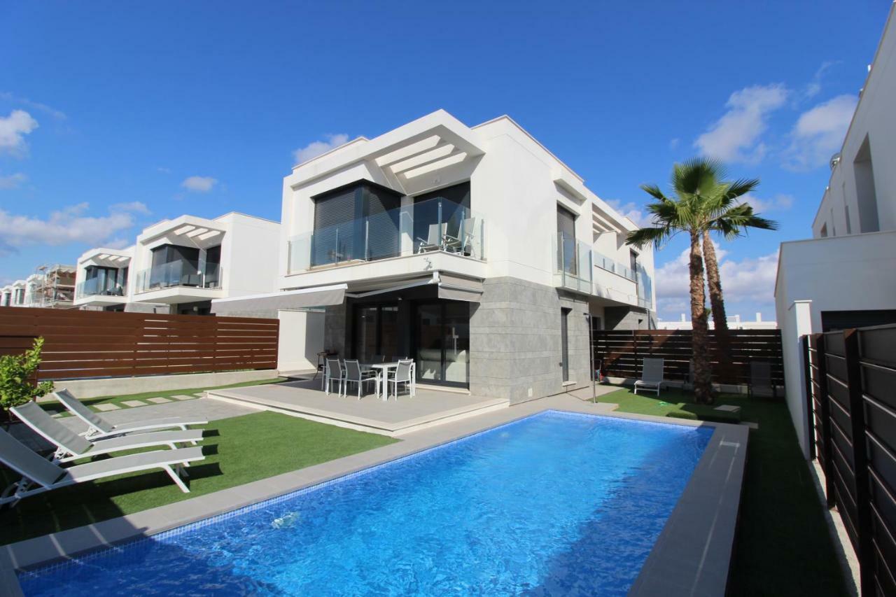 Vistabella Villa โอริอุเอลา ภายนอก รูปภาพ